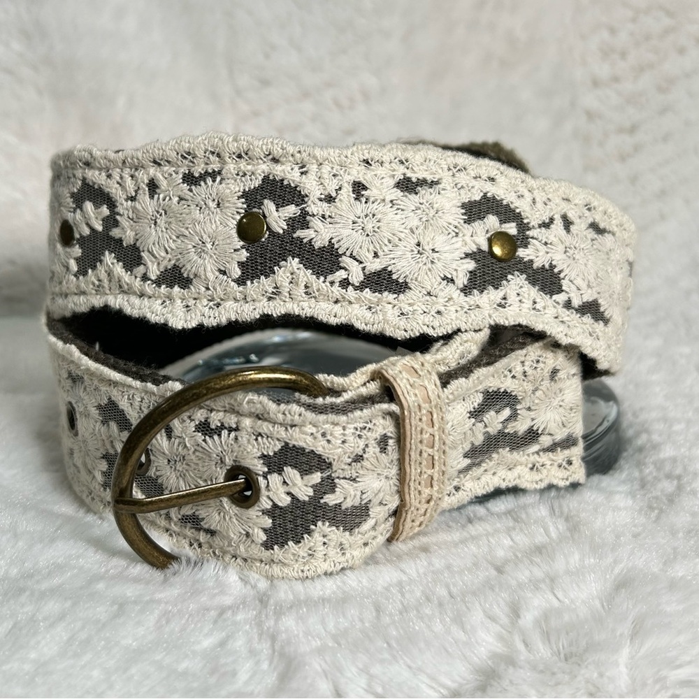 Lace Boho Belt Round Brass Buckle Flat Studs Olive Green Backing - Picture 2 of 8